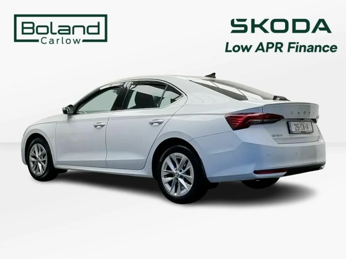 Skoda Octavia 2.0TDI SEL *5.9% APR* €75 P/W ON PCP - Image 3