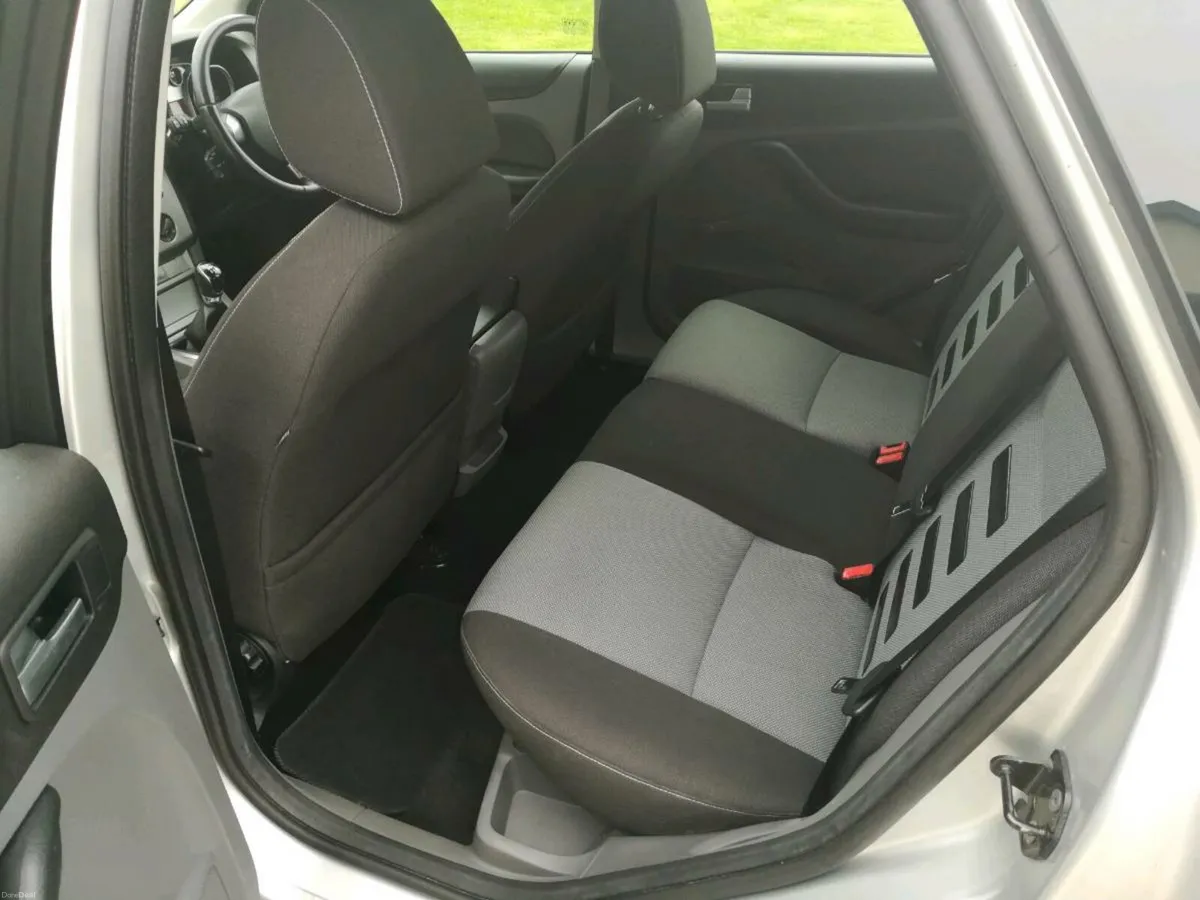 Ford Focus Zetec diesel - Image 3