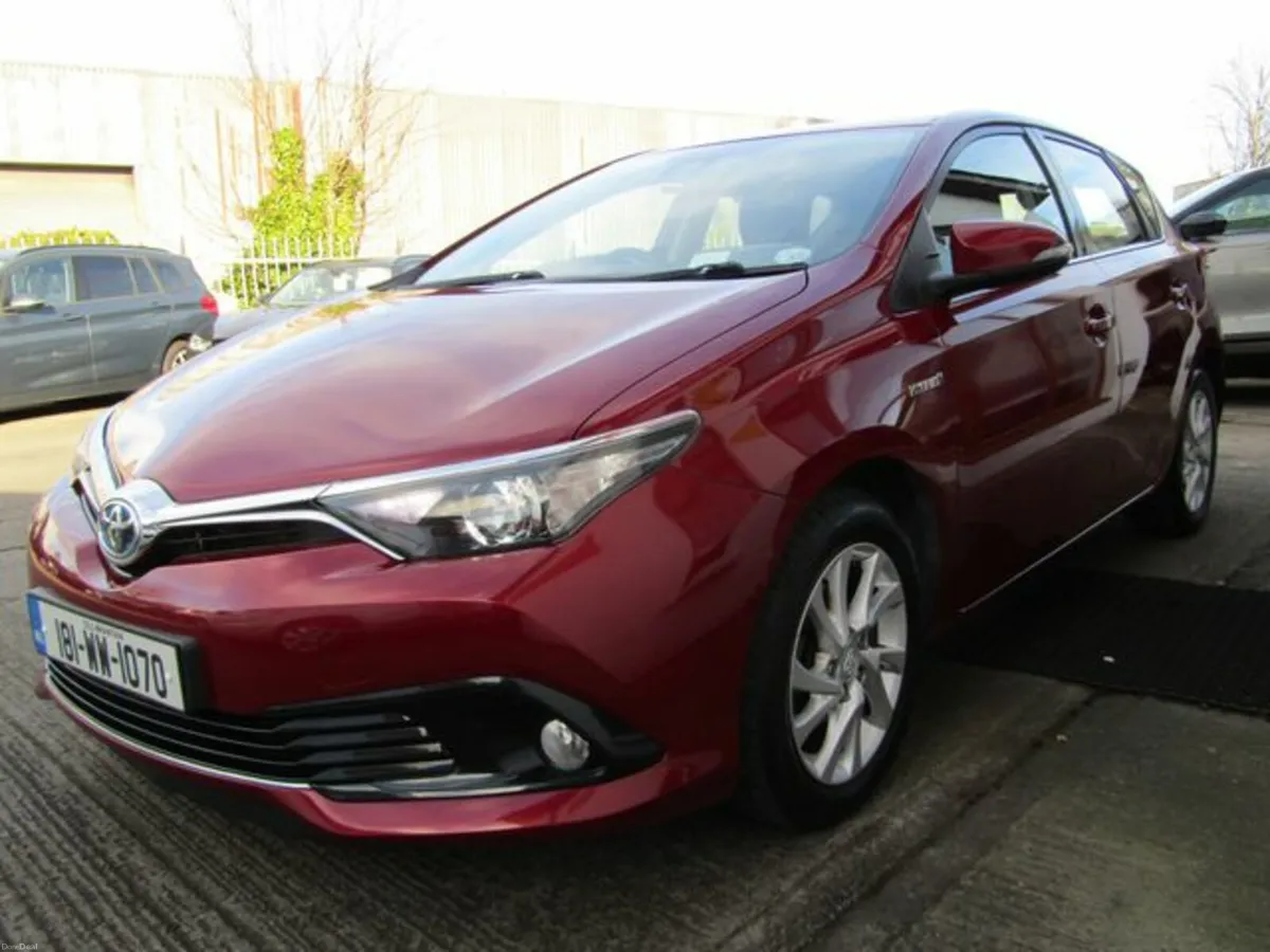 Toyota Auris Hybrid Luna 4DR Auto - Image 4