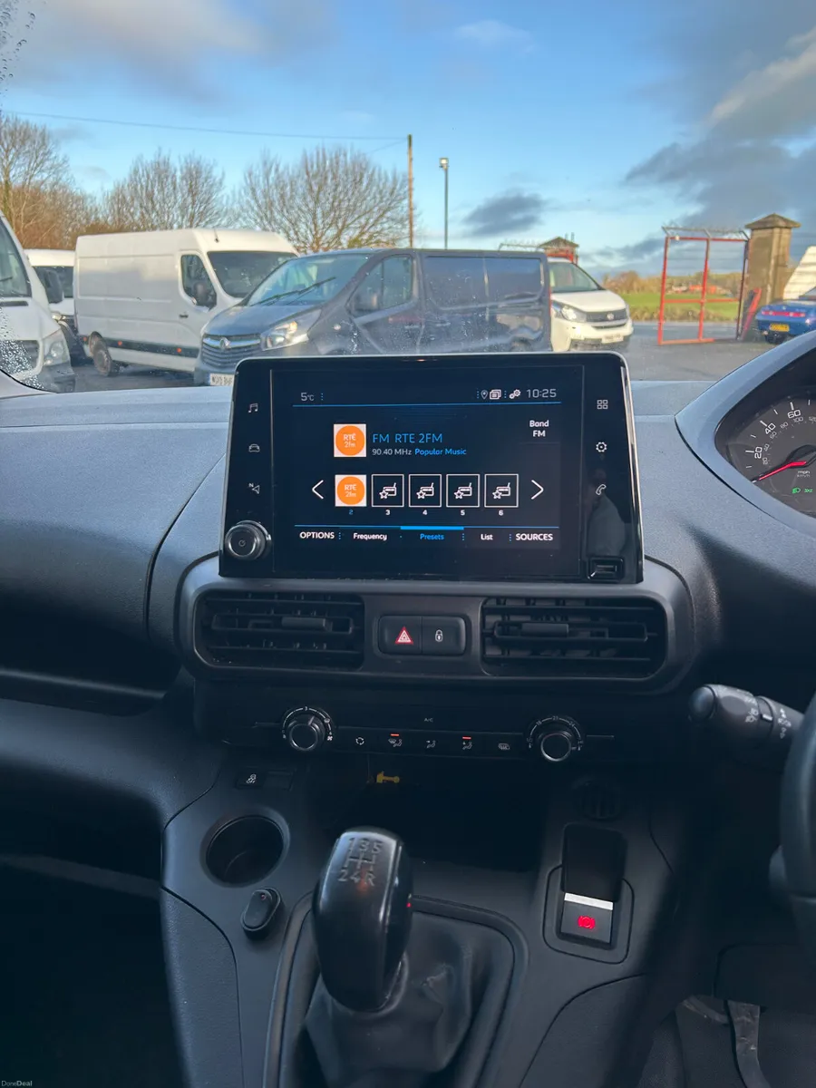 CITROEN BERLINGO 2019 650 EN-PRISE BLUE HDI- GREY - Image 4