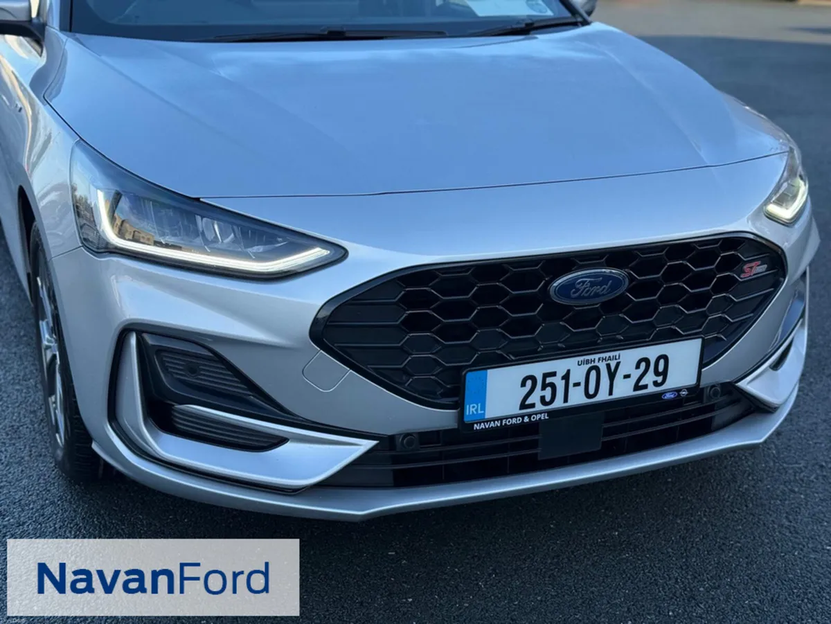 Ford Focus St-line 1.0T 125Ps **Warranty January 2 - Image 4