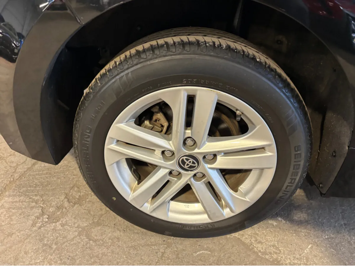 Toyota Corolla LUNA H/B 4DR AUTO - Image 3