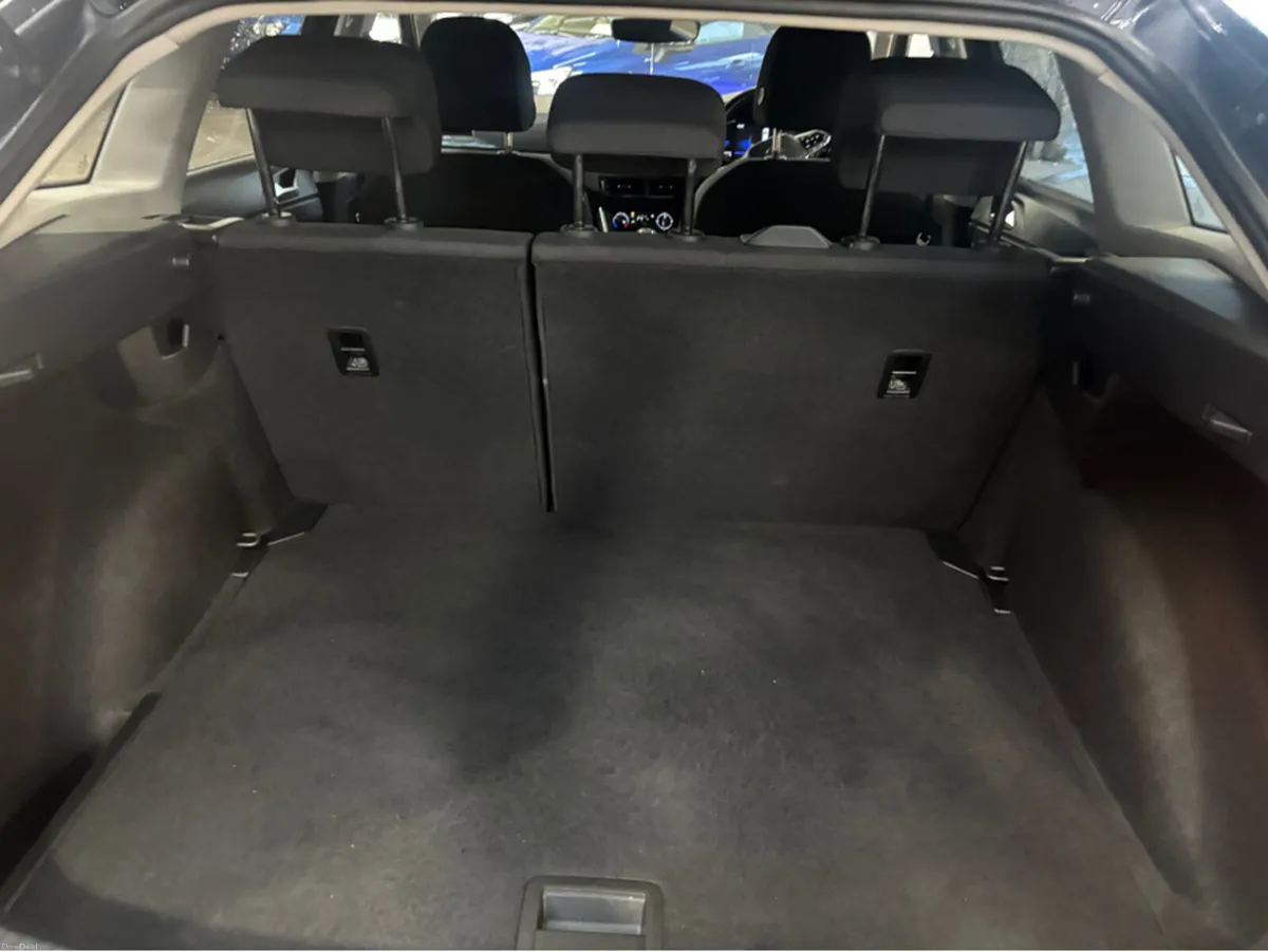 Volkswagen Taigo LIFE 1.0 TSI 95BHP MANUAL 5SPEED - Image 2