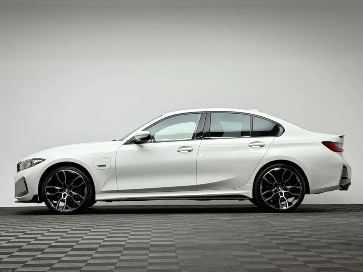 BMW 3-Series 330E M SPORT - Image 4