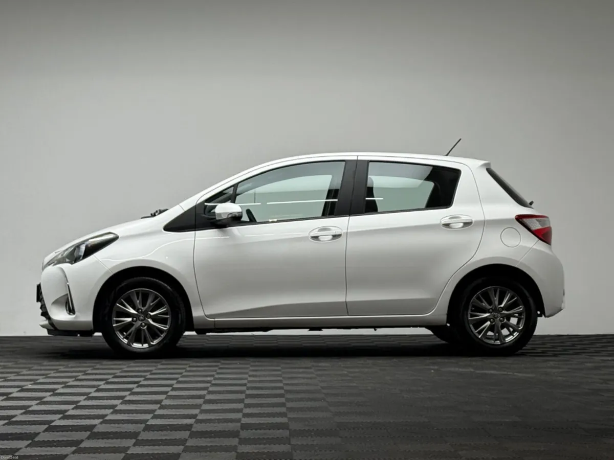 Toyota Yaris LUNA 1.0 4DR - Image 4