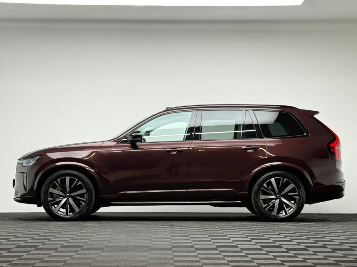 Volvo XC90 PLUS T8 PHEV AWD AUTO *7 SEATER* - Image 4