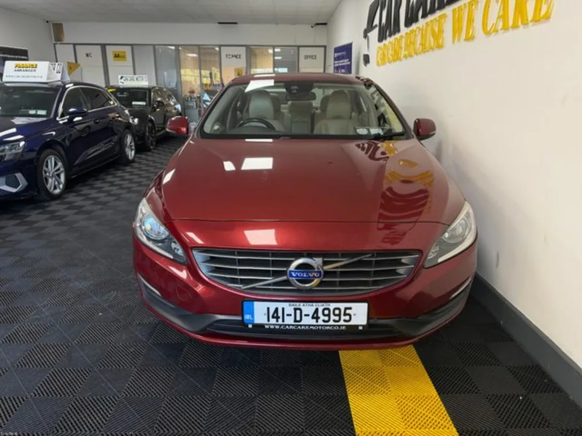Volvo S60 D2 SE 4DR - Image 2