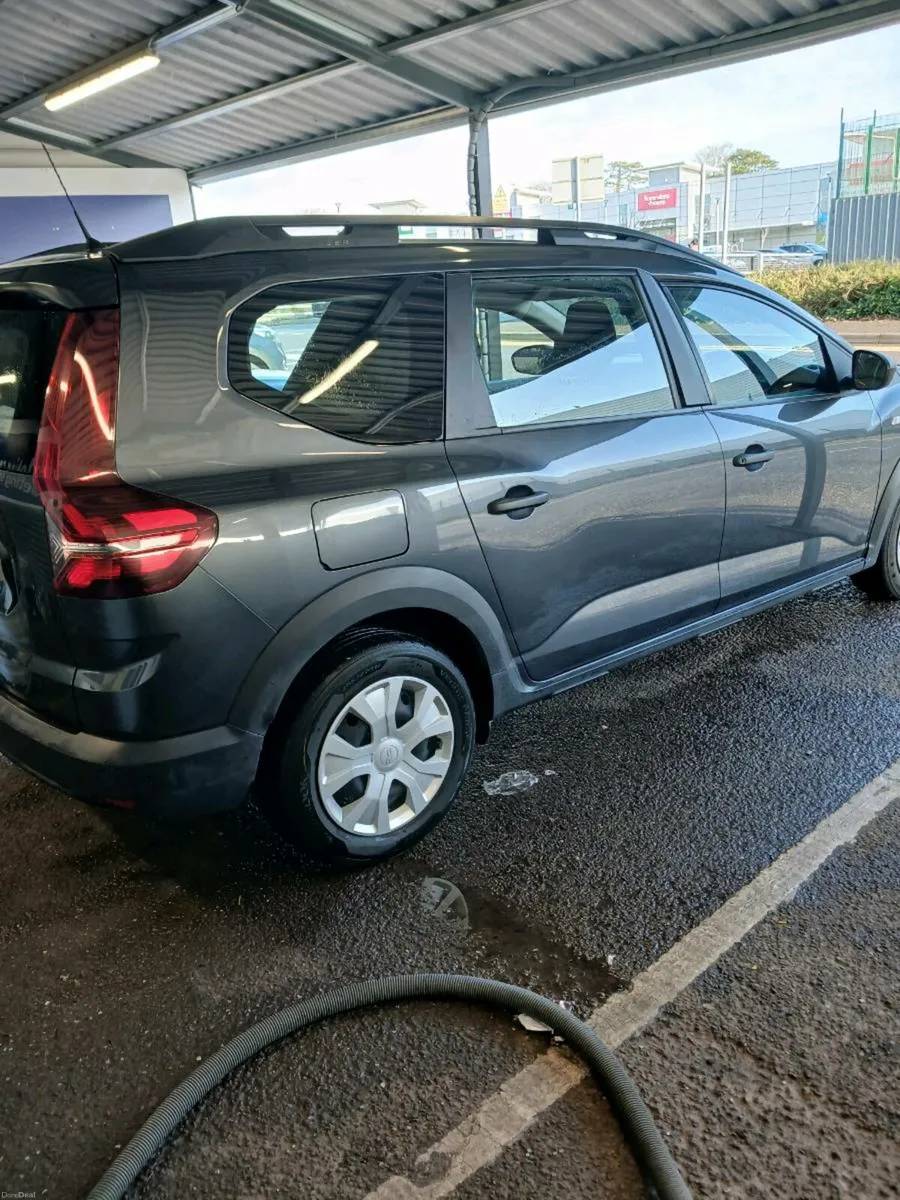 Dacia JOGGER ESSENTIAL TCE - Image 4
