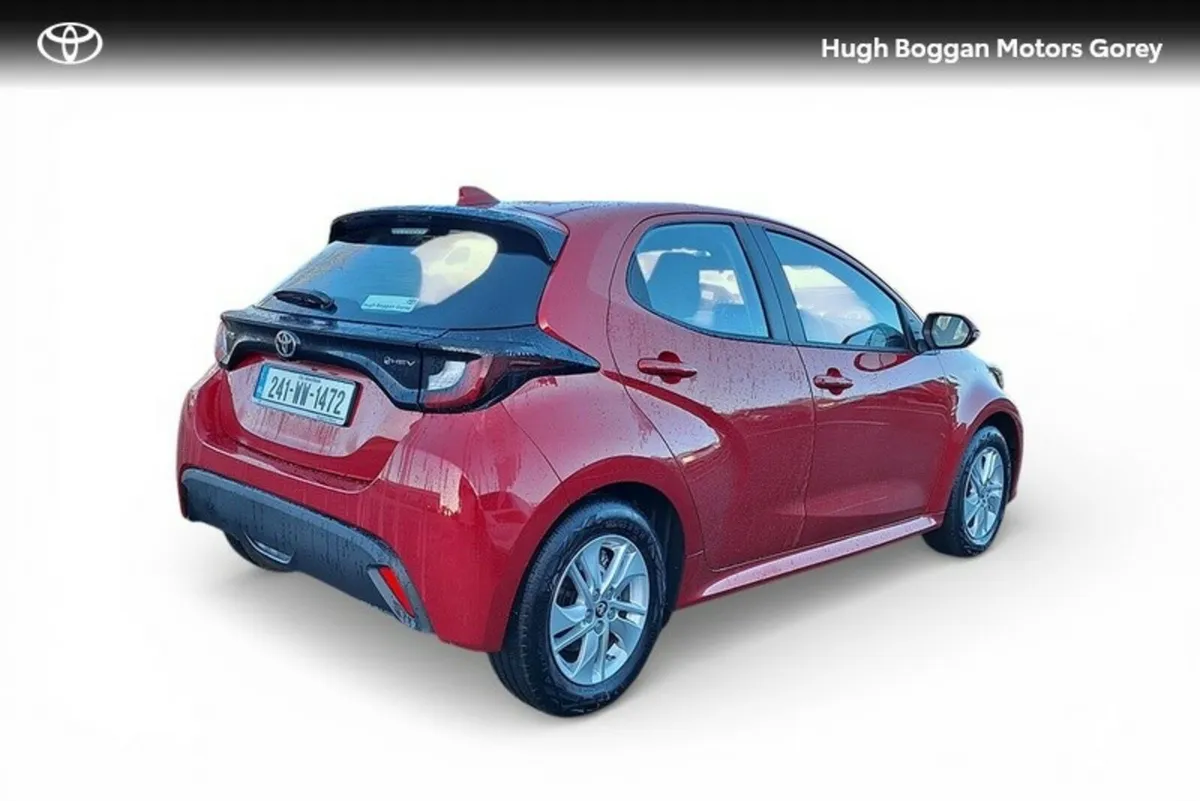 Toyota Yaris HYBRID 115 LUNA - Image 2