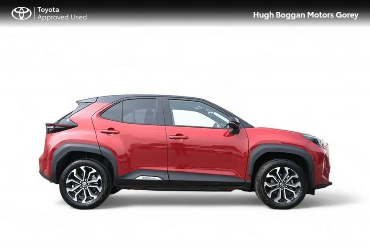 Toyota Yaris Cross YARIS CROSS LUNA SPORT - Image 3