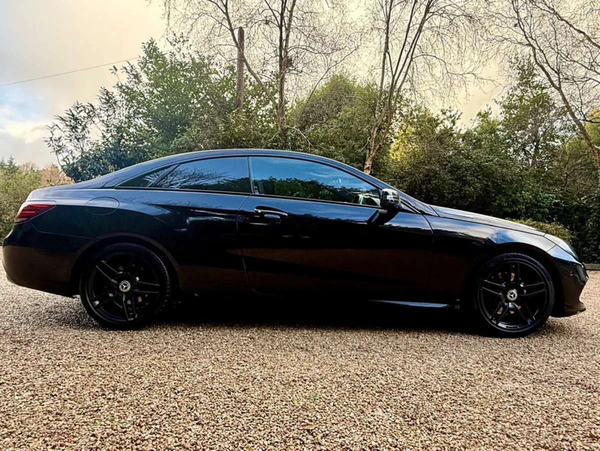 Mercedes-Benz E-Class E220 AMG LINE COUPE - Image 3