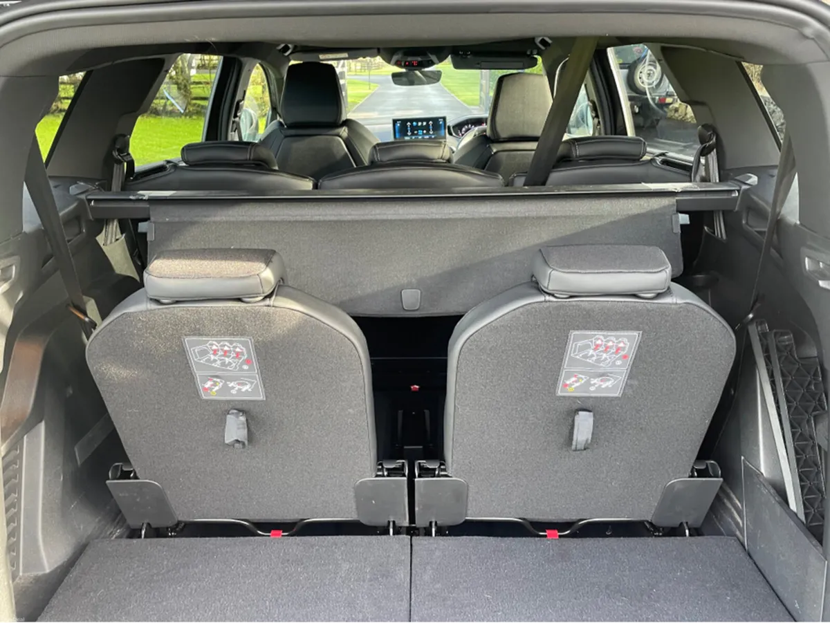 Peugeot 5008 GT BLUEHDI S/S AUTO - Image 3