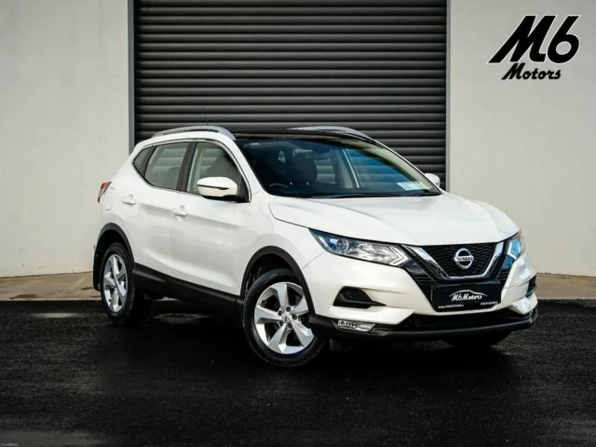 Nissan Qashqai 1.5 DSL SE Auto *PANORAMIC GLASS RO - Image 1
