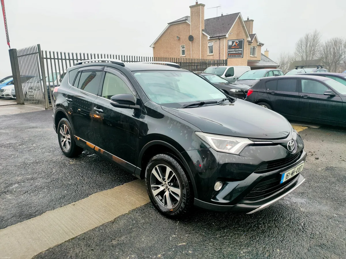 Toyota RAV4 2016 diesel - Image 1