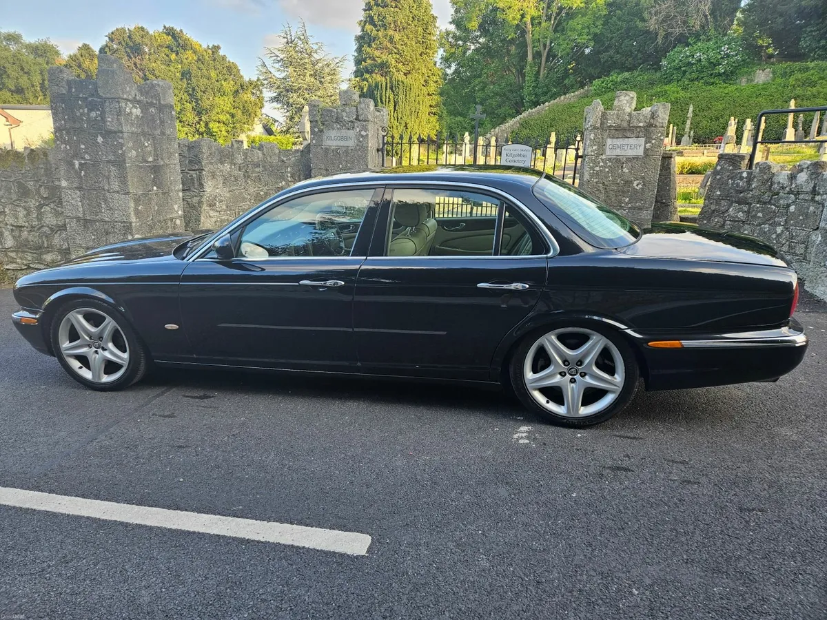 Jaguar XJ6 3.0 V6 Executive * One Owner * - Image 3