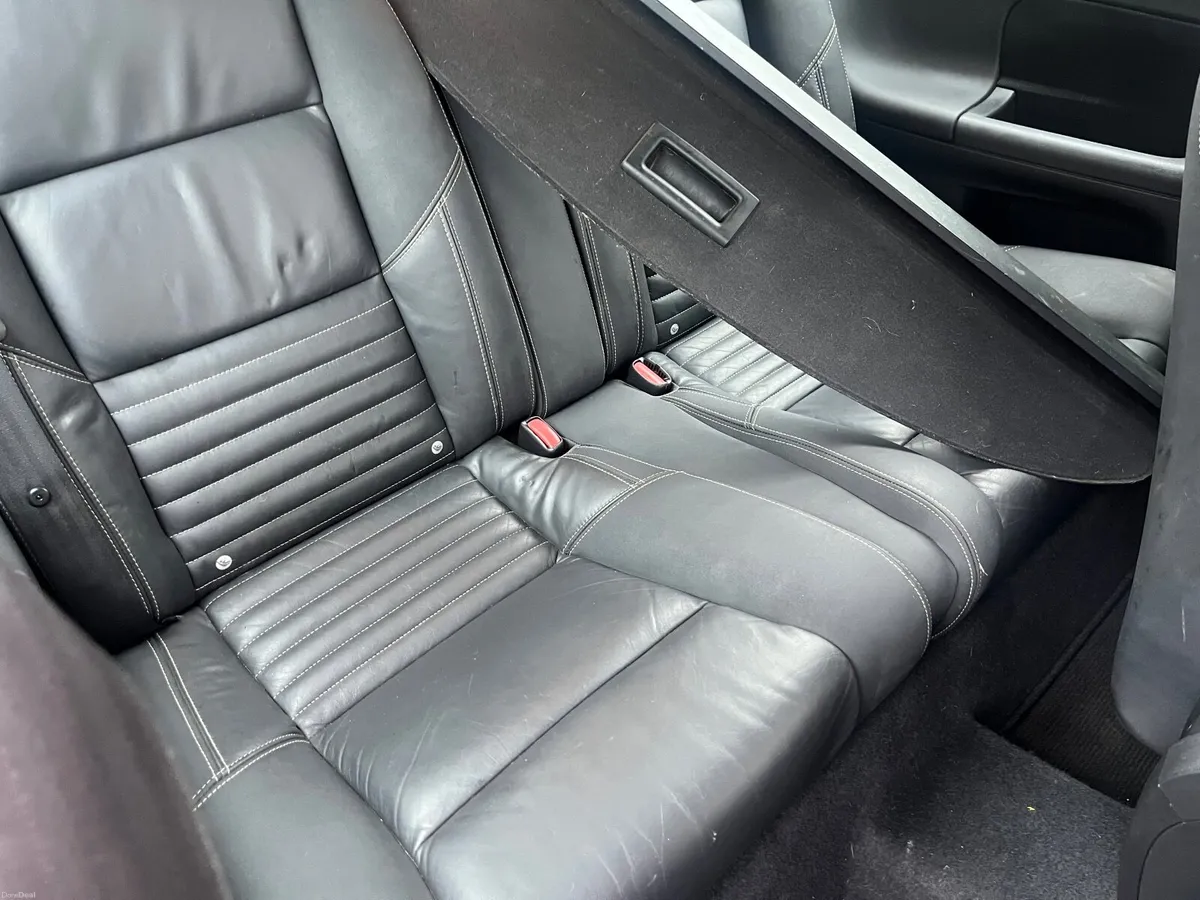 Volvo C30 2011 - Image 2