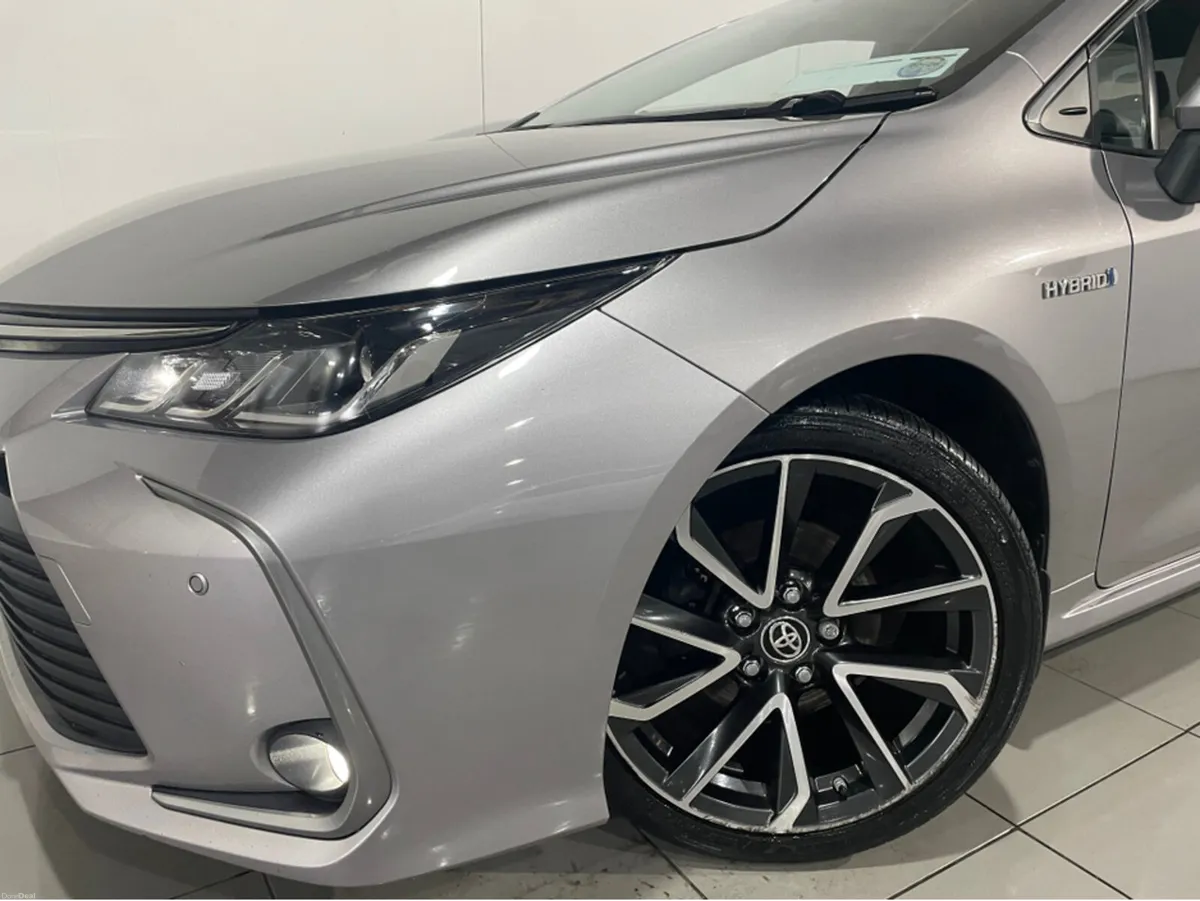 Toyota Corolla HYBRID SOL SALOON 4DR FULL SERVICE - Image 4