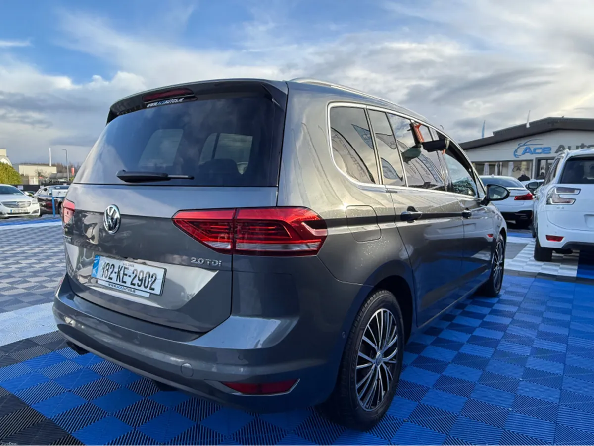 Volkswagen Touran HIGHLINE PREMIUM - 2.0L DIESEL - - Image 3