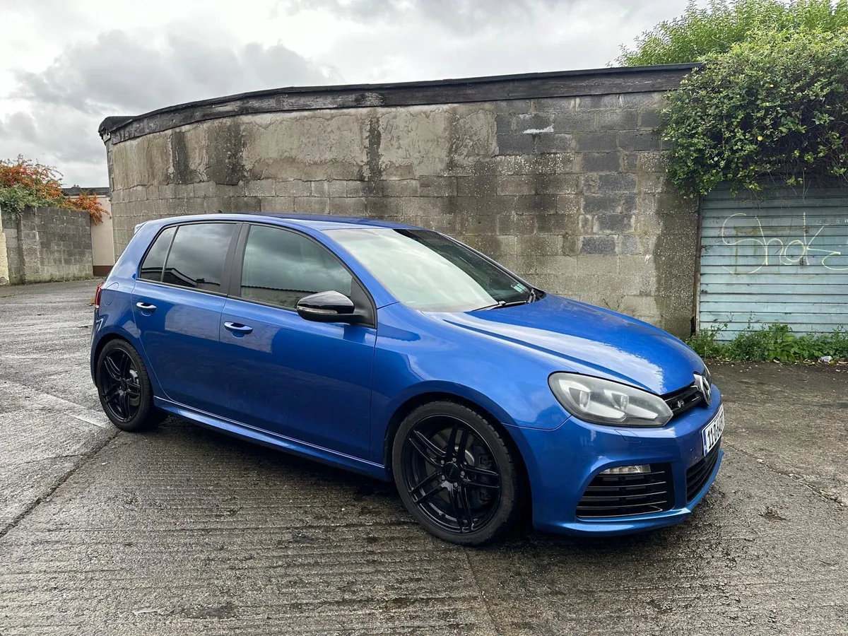 Volkswagen Golf 2011 2.0 TSI 4MOTION R - Image 4