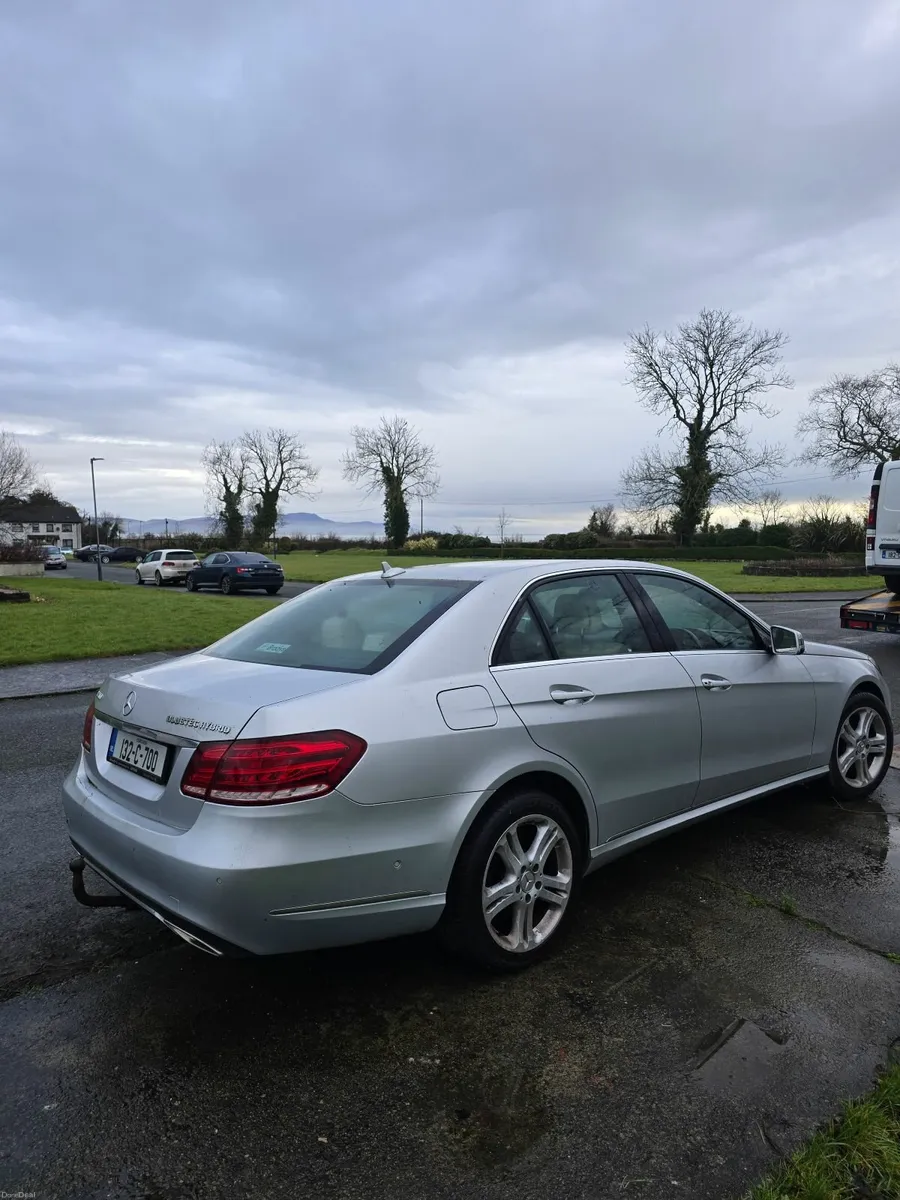 Mercedes-Benz E-Class 2013 - Image 4