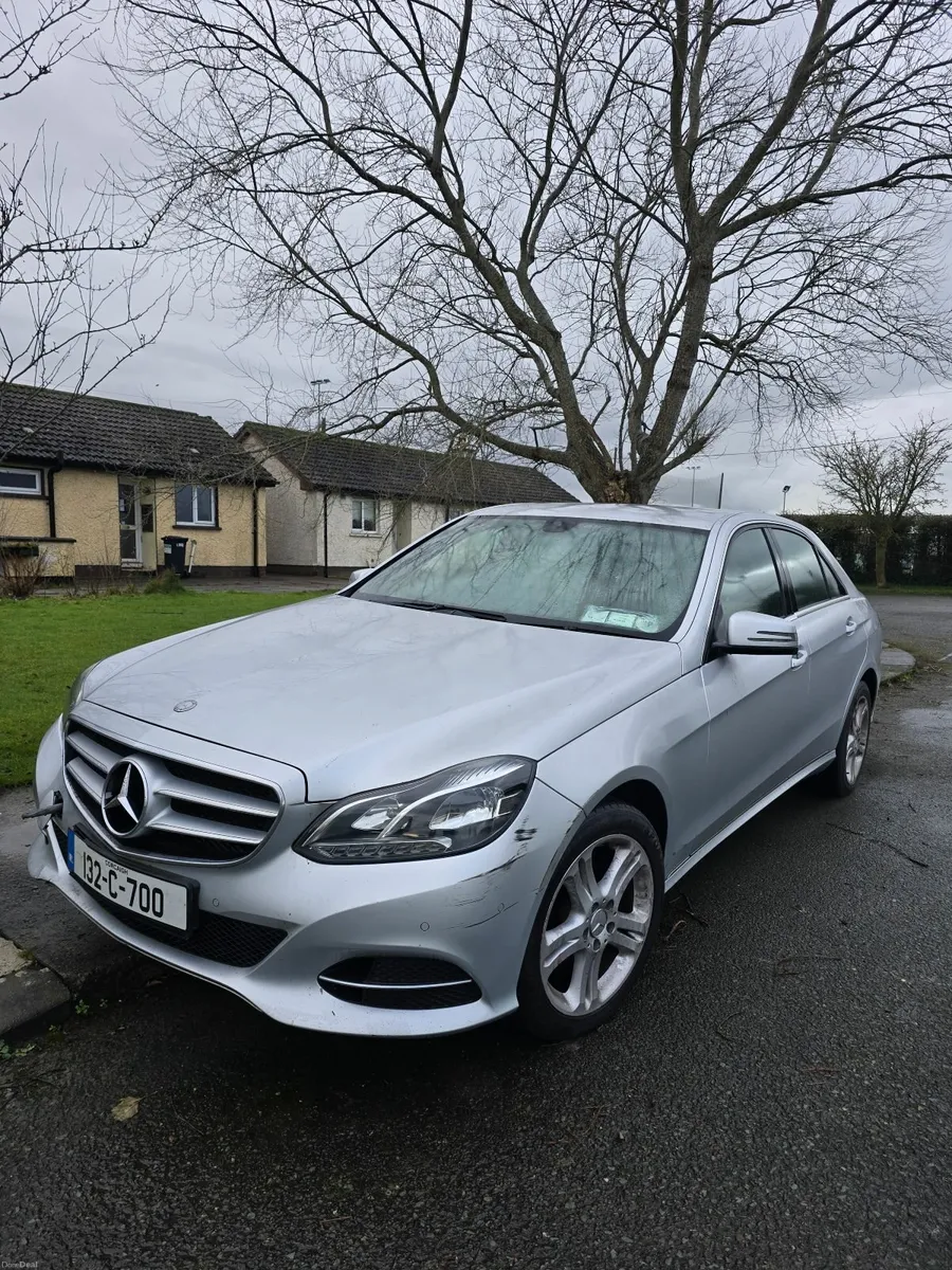 Mercedes-Benz E-Class 2013 - Image 2