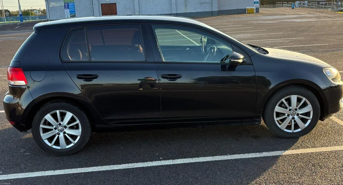 2011 Volkswagen Golf 1.6 TDI Manual - Image 4