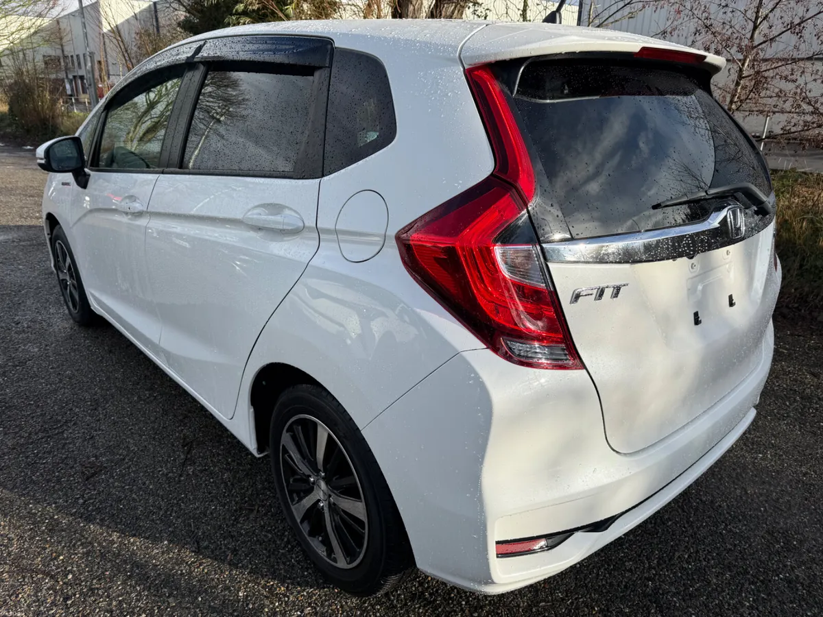 Honda Fit best spec!65000km!!! - Image 3