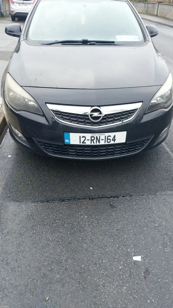 Opel Astra 2012 - Image 4