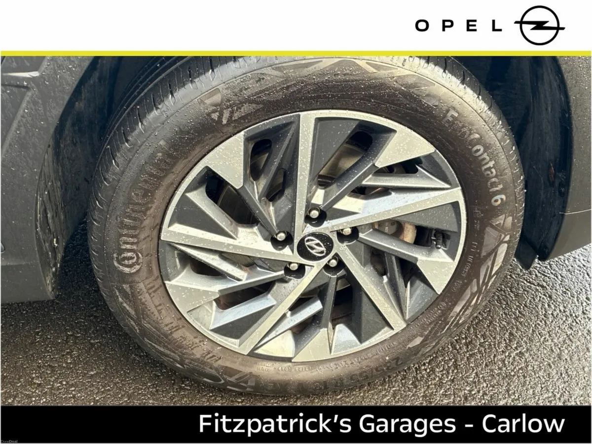 Hyundai Tucson 2WD Executive Plus - Image 4