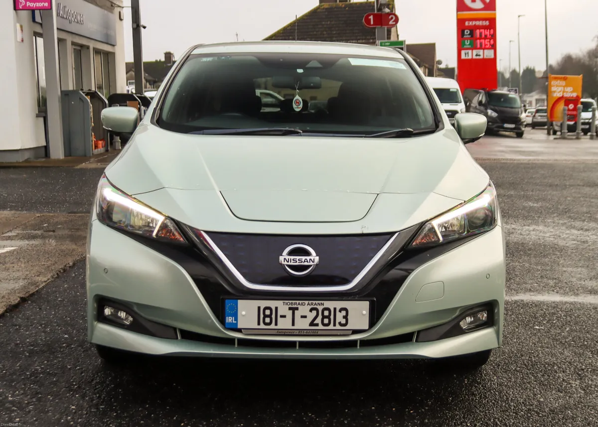 2018 Nissan Leaf 40KW ELECTRIC - Image 4