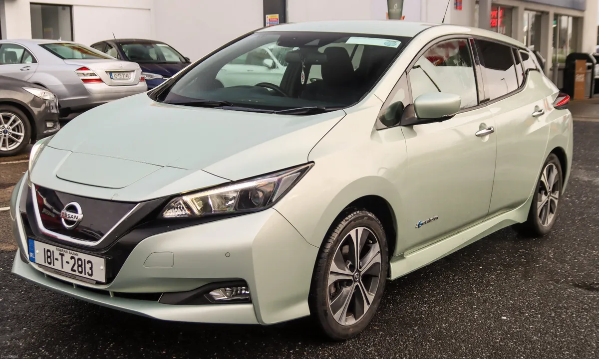 2018 Nissan Leaf 40KW ELECTRIC - Image 1