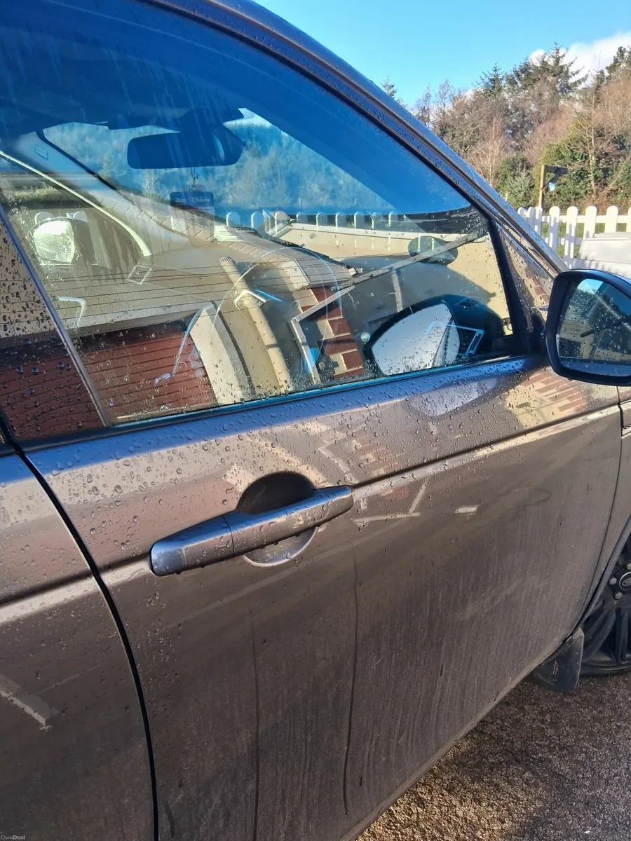 Land Rover Discovery Sport 2019 - Image 2