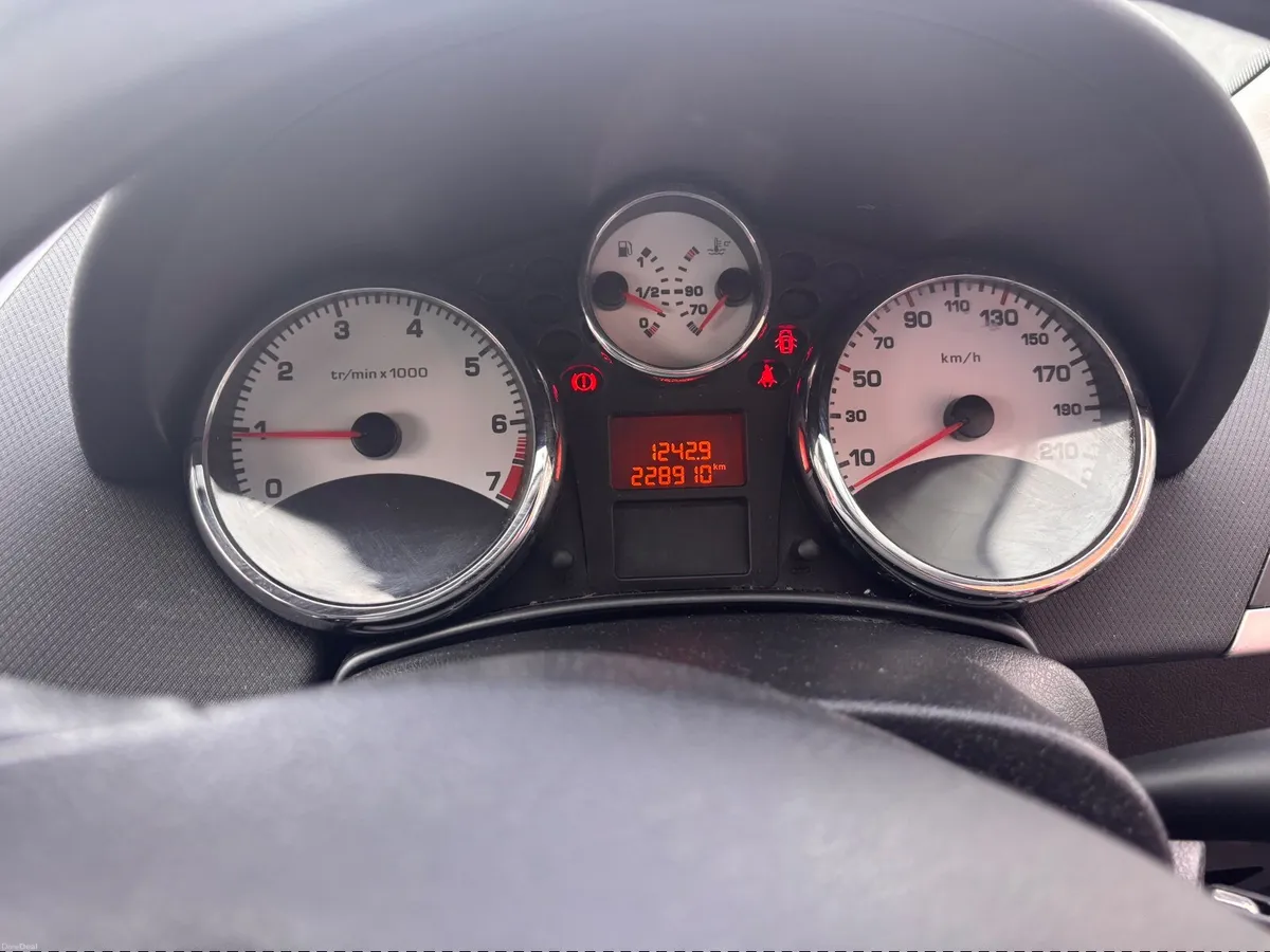 Peugeot 207 (2011) for sale - Image 3
