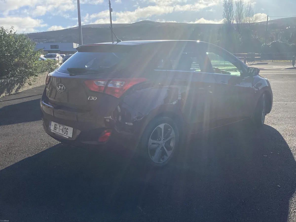 Hyundai i30 ** F.S.H - Image 4