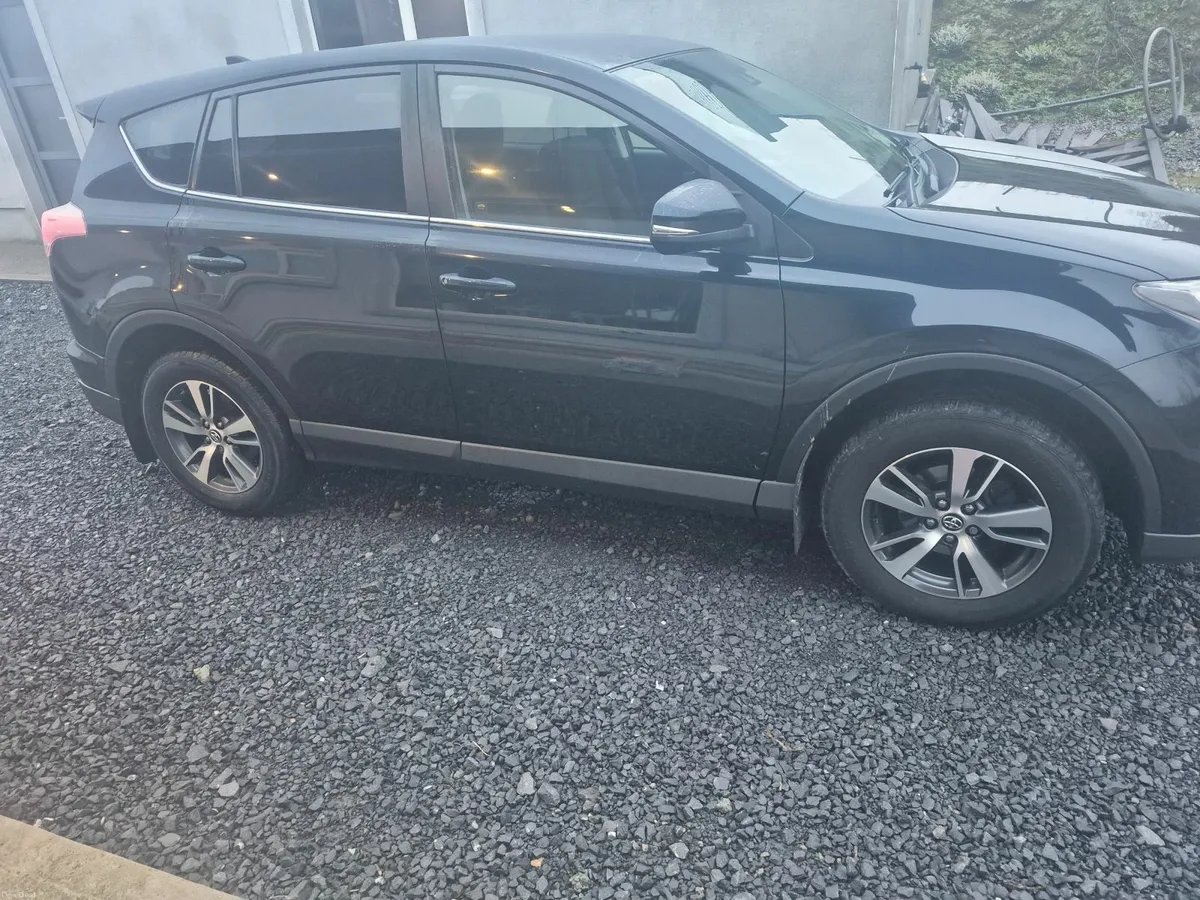 Toyota RAV4 2018 - Image 4