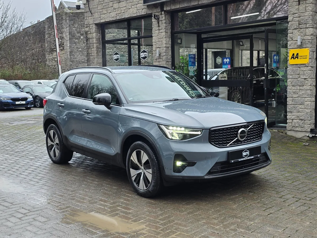 2022 VOLVO XC40 1.5 RECHARGE PLUS. - Image 2