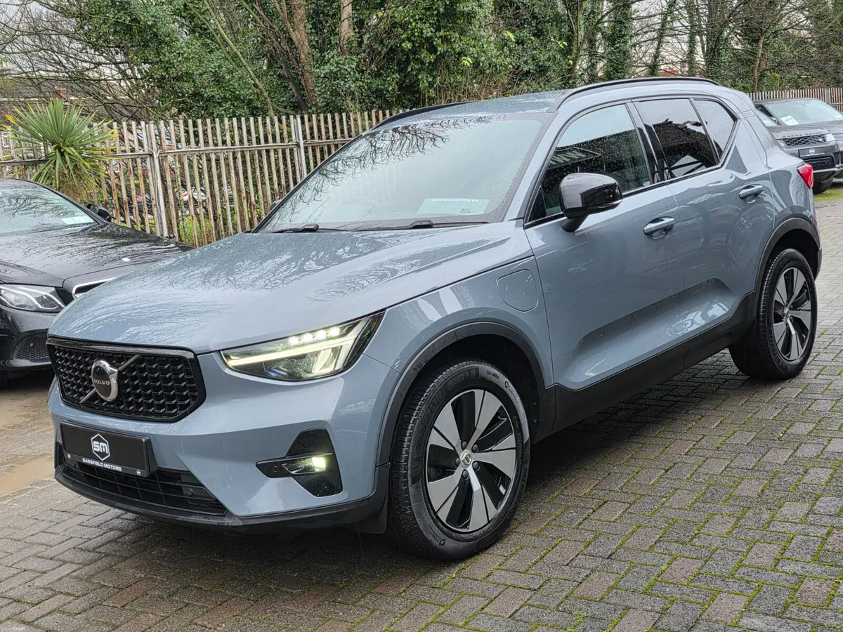 2022 VOLVO XC40 1.5 RECHARGE PLUS. - Image 4