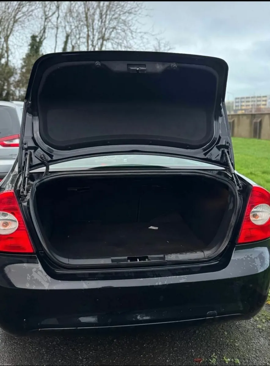 Ford Focus 2010 - Image 4