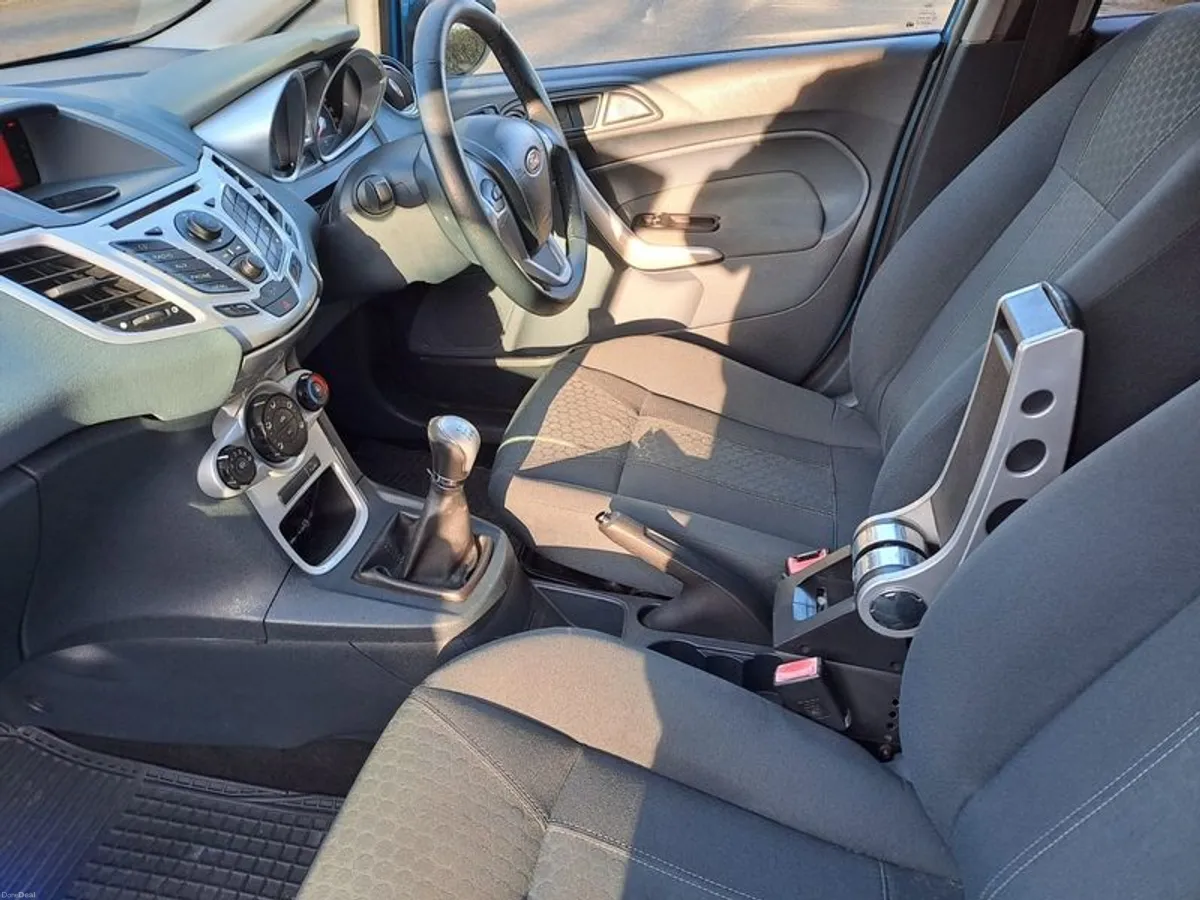 2009 Ford Fiesta - Image 4