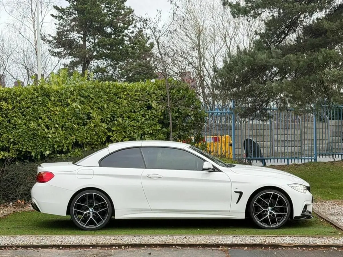 BMW 420d AUTO CAB  - RED LEATHER NI MEGA - Image 3