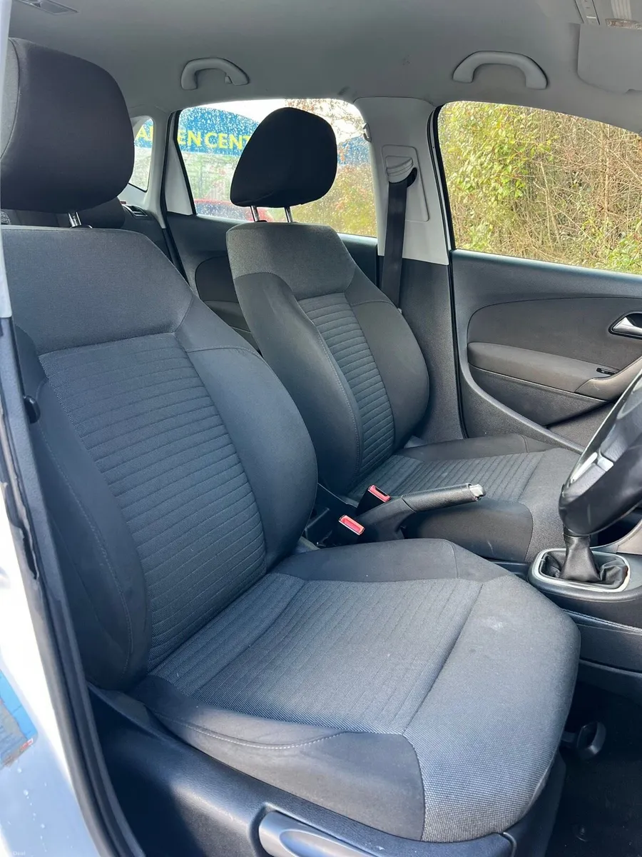 2012 Volkswagen Polo - Image 4