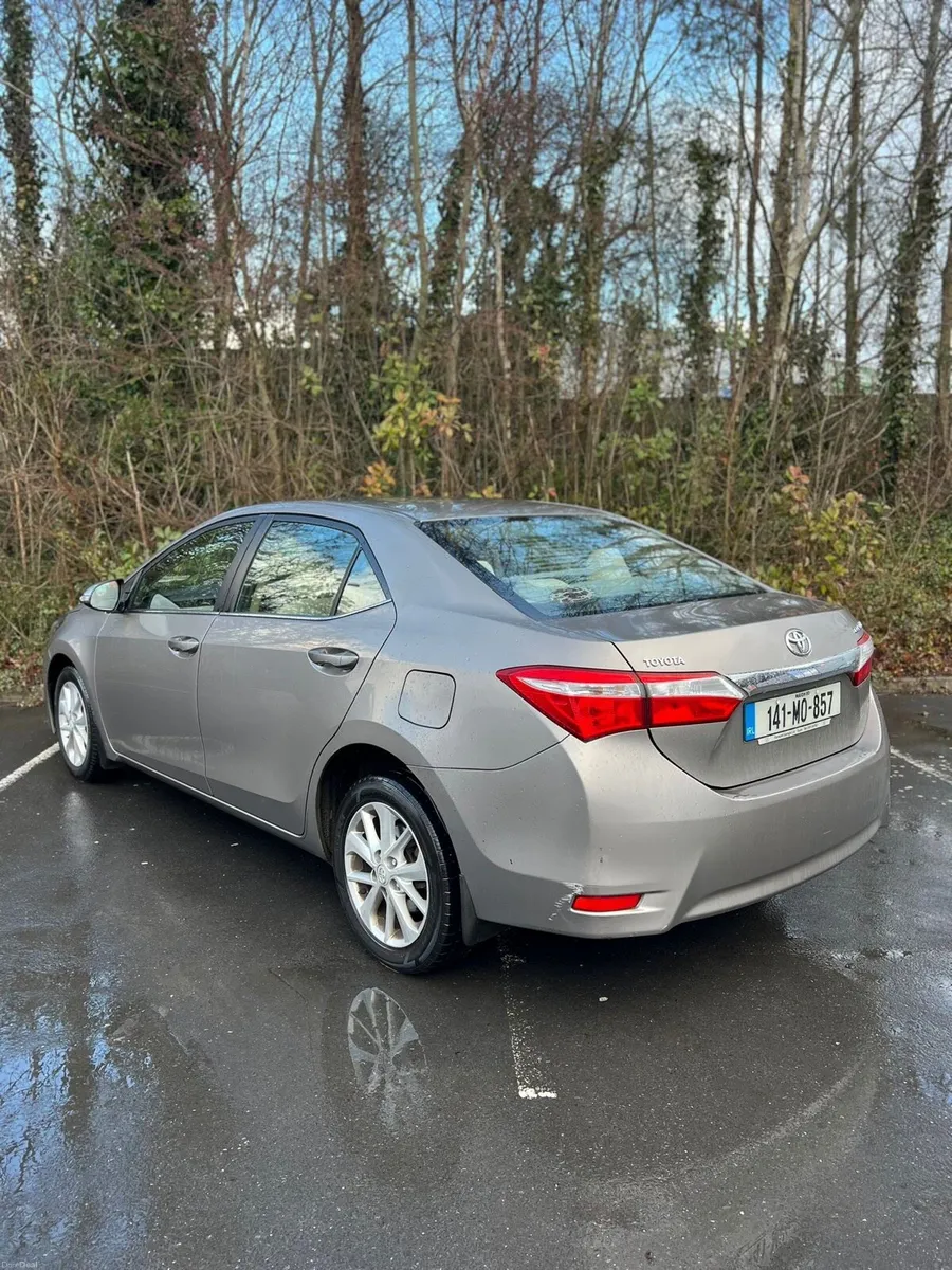 141 Toyota Corolla - Image 4