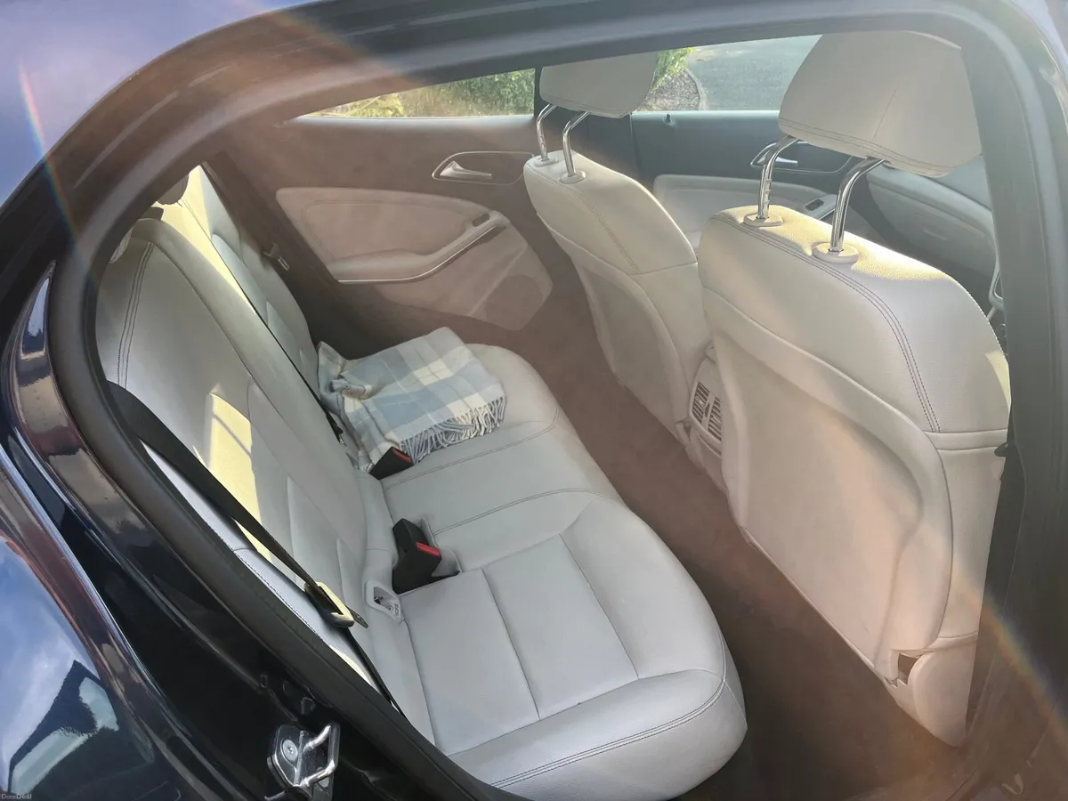 Mercedes-Benz GLA 2018 - Image 4