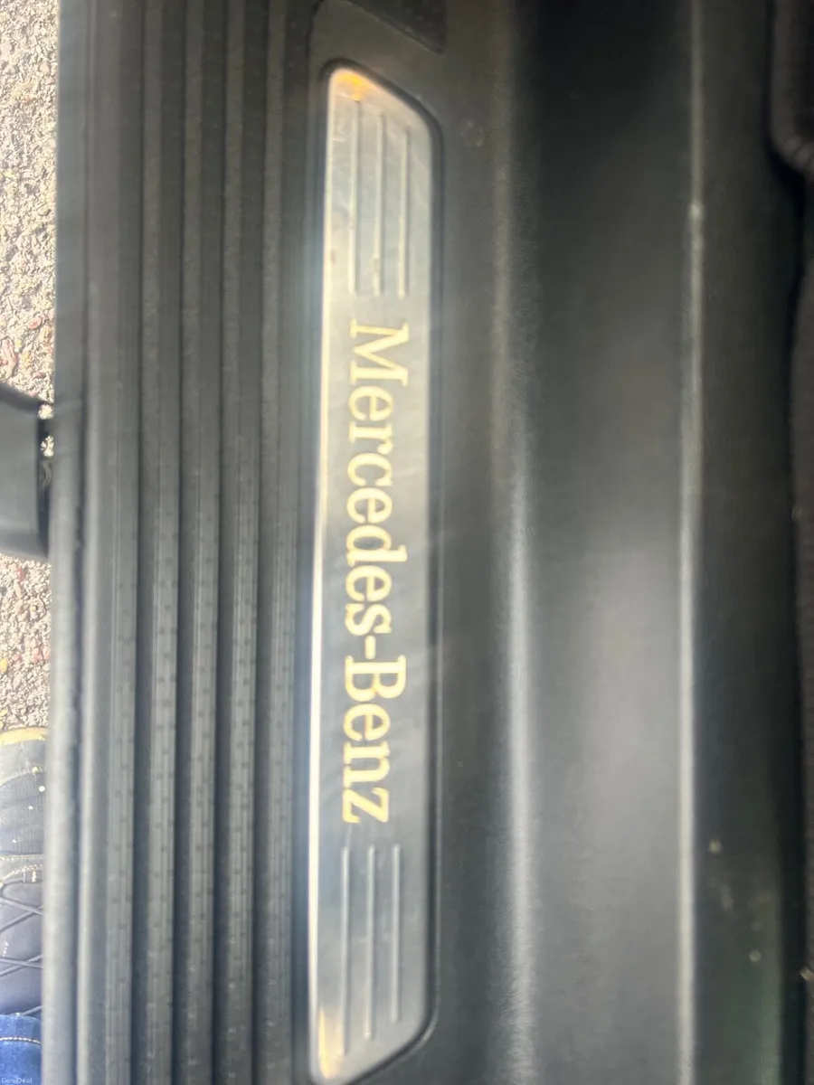 Mercedes-Benz V-Class 2018 - Image 3