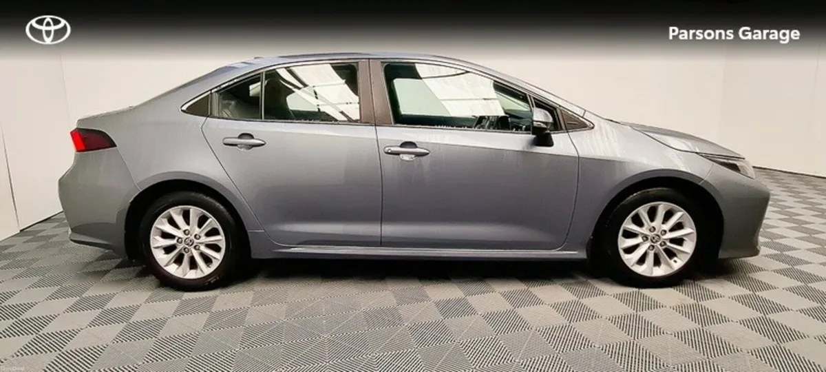 Toyota Corolla COROLLA HYBRID LUNA - Image 3