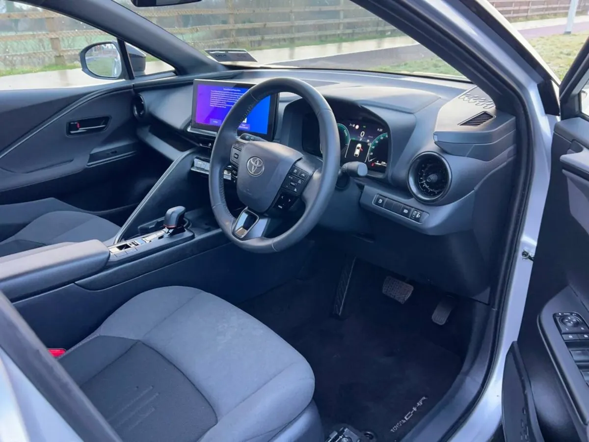 Toyota C-HR Hybrid Sport+ 4DR Auto - Image 3