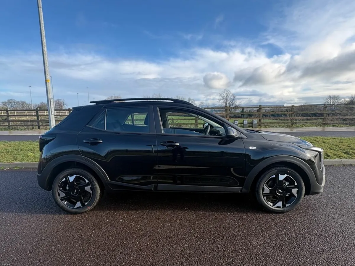 Kia Stonic **NEW MODEL** **finance from 3.9%** met - Image 3