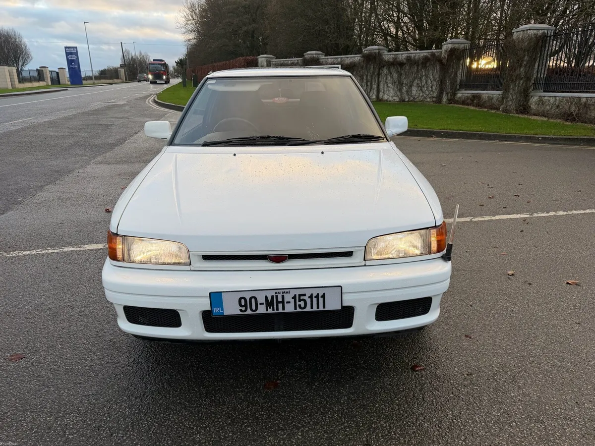 Mazda Familia GTX 1.8 turbo 4x4 - Image 2