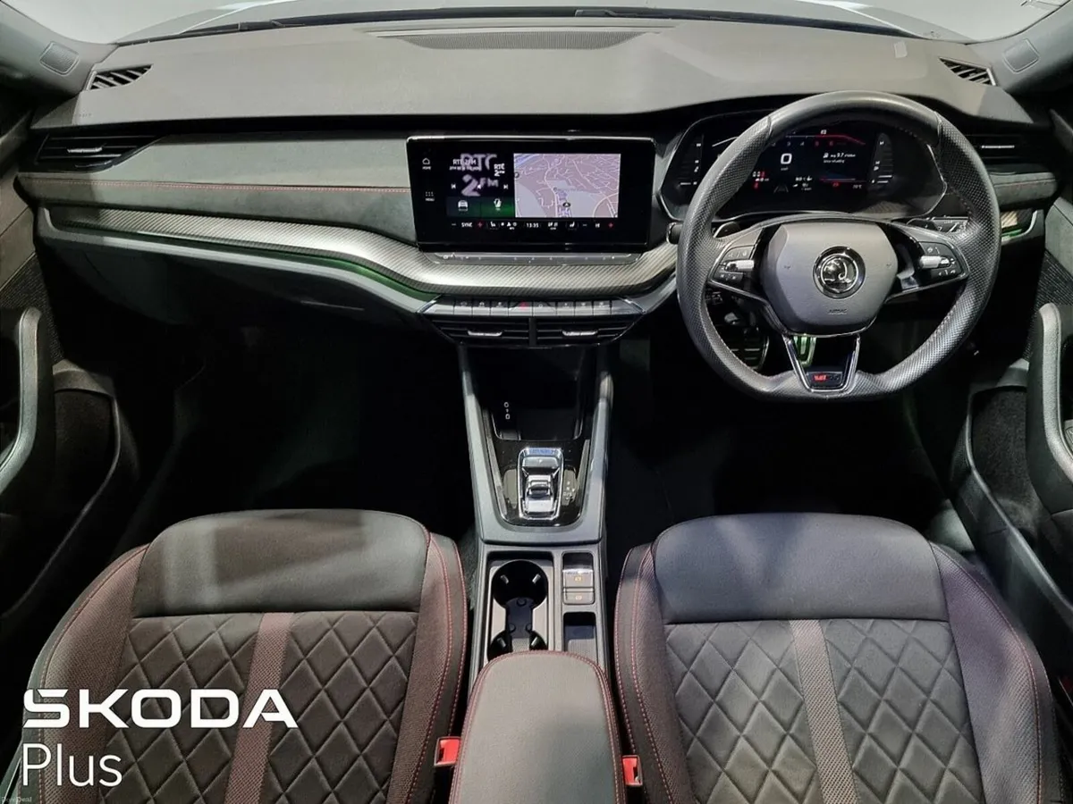 Skoda Octavia SHOWROOM CONDITION ** COMBI RS ** 2. - Image 2