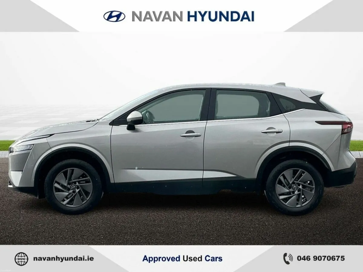 Nissan Qashqai 1.3 PET MILD HYBRID SV - Image 4